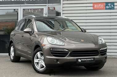 Porsche Cayenne  2012