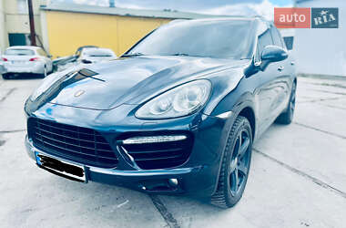 Porsche Cayenne  2010