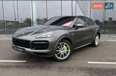 Porsche Cayenne 2021