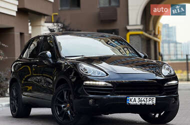 Porsche Cayenne  2012