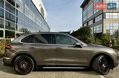 Porsche Cayenne  2015