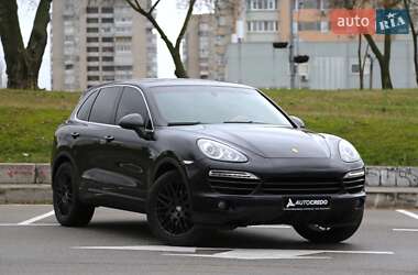 Porsche Cayenne  2012