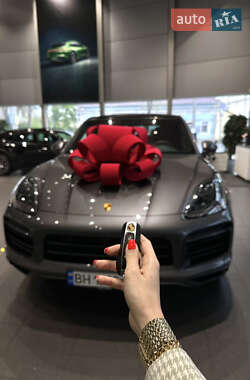 Porsche Cayenne  2022