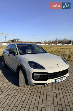 Porsche Cayenne 2022