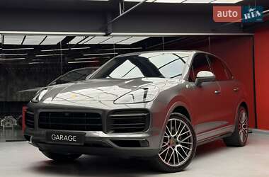 Porsche Cayenne  2019