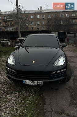 Porsche Cayenne  2012