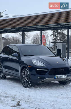Porsche Cayenne  2012