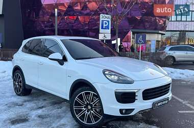 Porsche Cayenne  2015