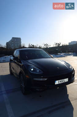 Porsche Cayenne  2015