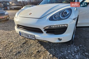 Porsche Cayenne  2012