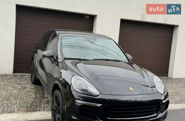 Porsche Cayenne  2016