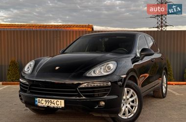 Porsche Cayenne  2012