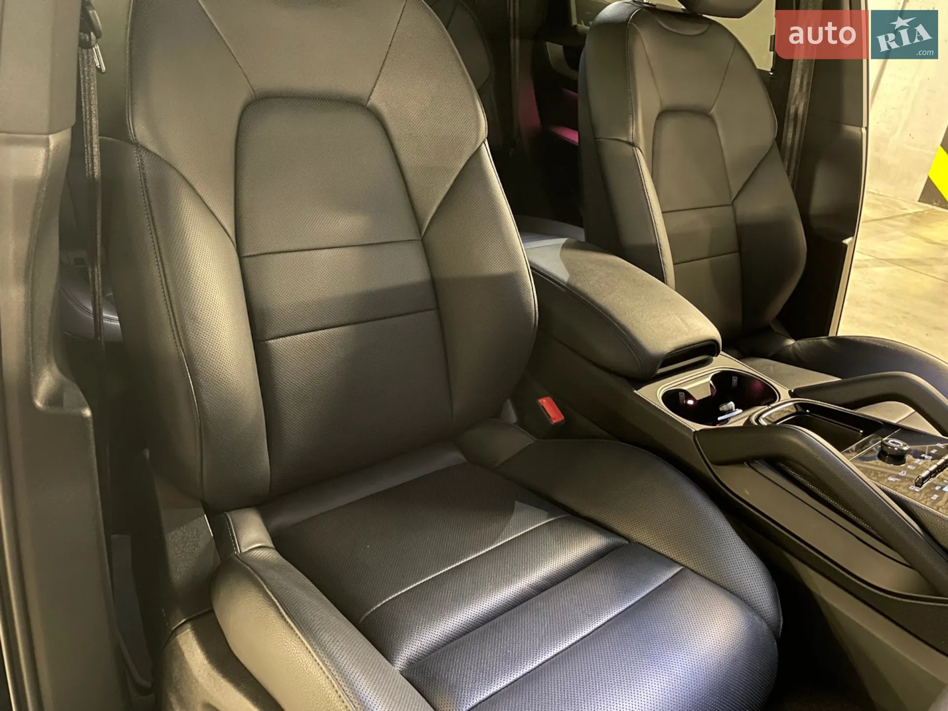 Porsche Cayenne 2023 VIN WP1ZZZ9YZRDA01873 фото оголошення 50 з 87