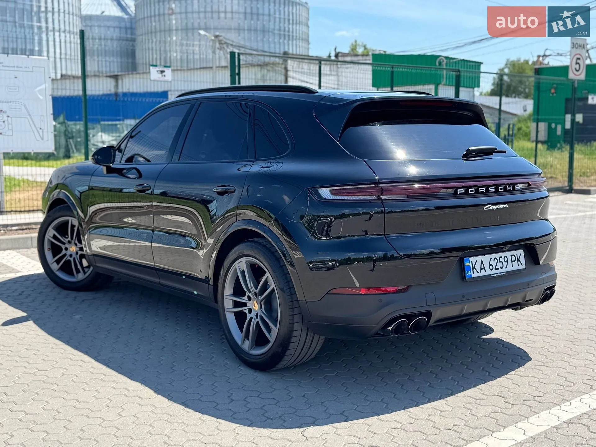 Porsche Cayenne 2023 VIN WP1ZZZ9YZRDA01873 фото оголошення 6 з 87