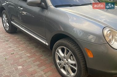 Porsche Cayenne  2004
