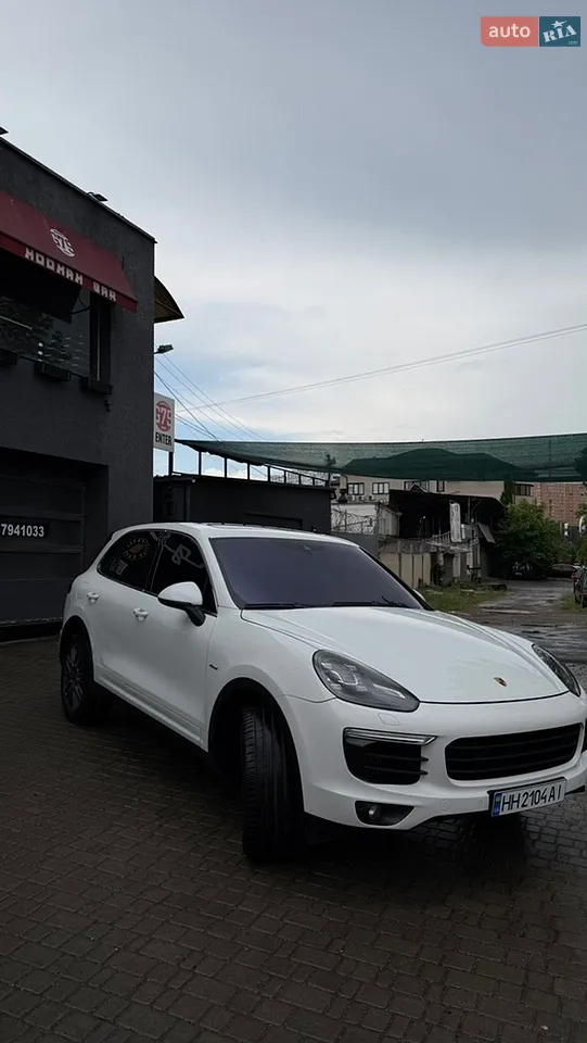 2014 Porsche Cayenne - мініатюра 2