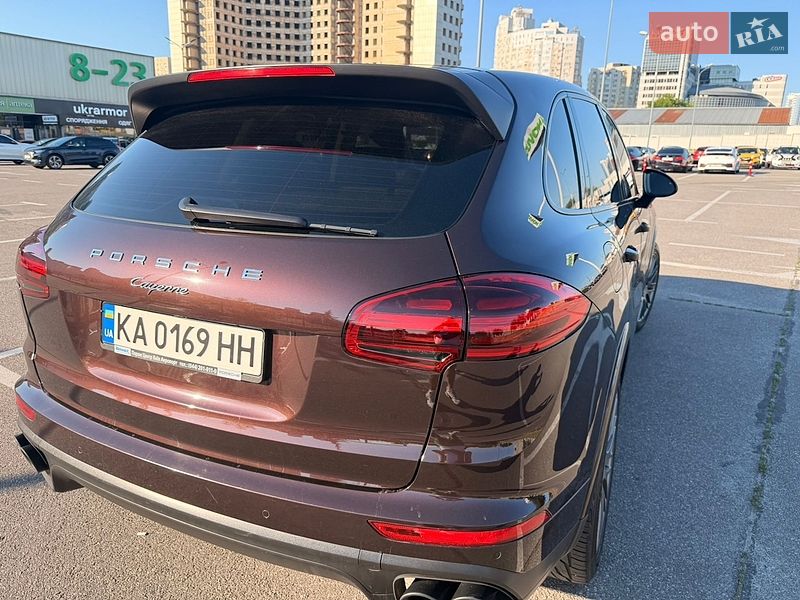 Внедорожник / Кроссовер Porsche Cayenne 2016 в Киеве