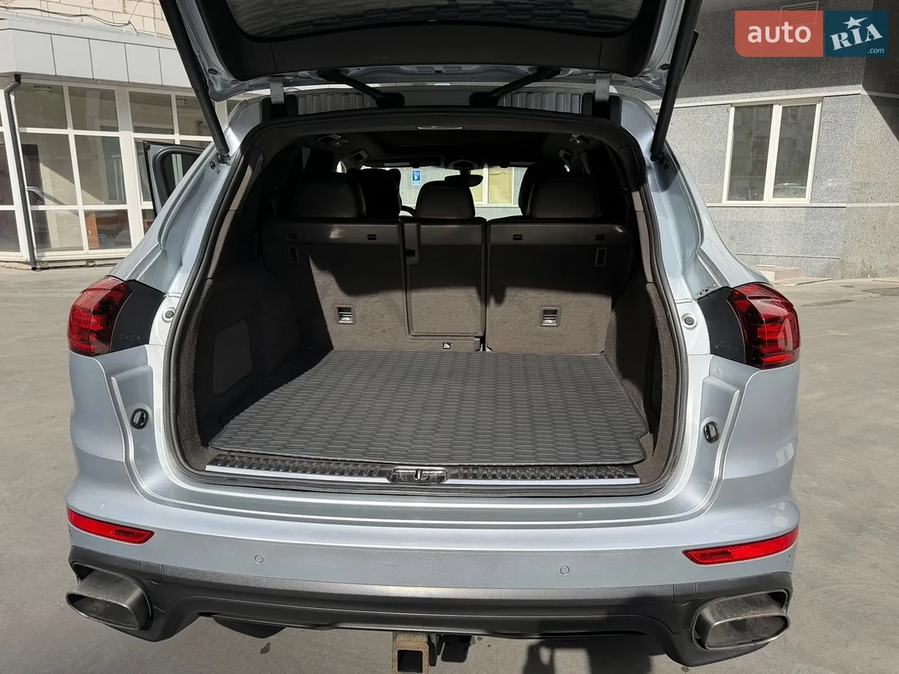 2015 Porsche Cayenne - мініатюра 4