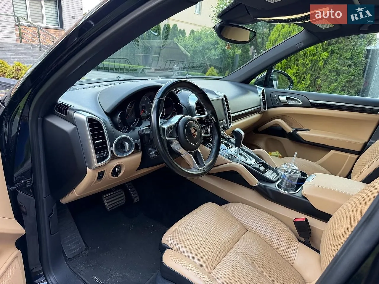 2016 Porsche Cayenne - мініатюра 3