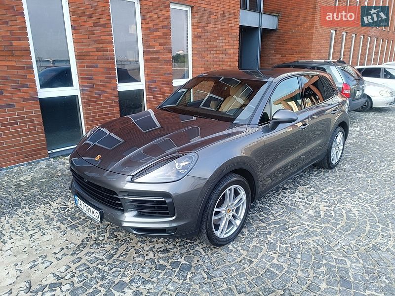 Porsche Cayenne 2021