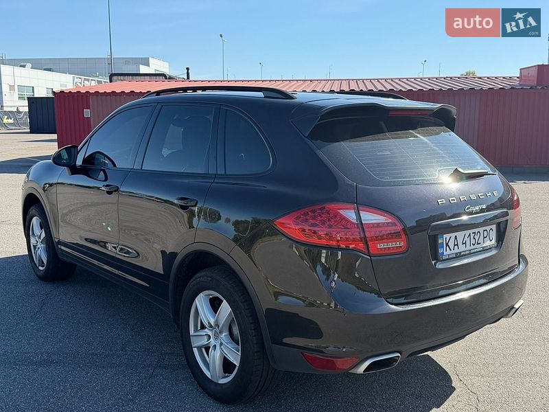 Позашляховик / Кросовер Porsche Cayenne 2011 в Києві