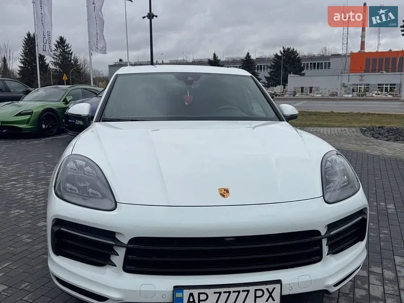 Porsche Cayenne 2021