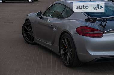 Porsche Cayman GT4 2016