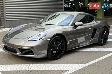 Porsche Cayman  2019