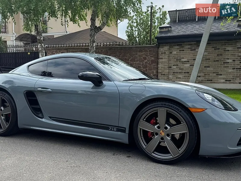 Porsche Cayman 2018