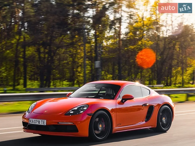 Porsche Cayman 2018