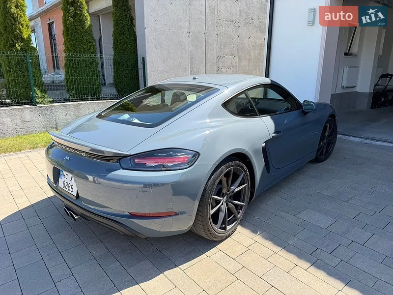 Porsche Cayman 2017