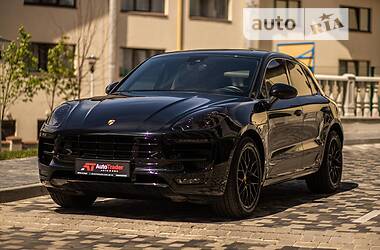 Porsche Macan GTS  2018