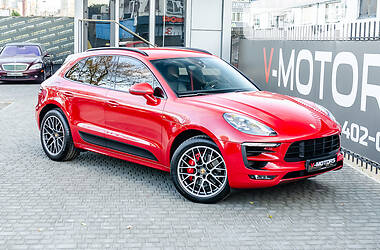 Porsche Macan GTS 2016