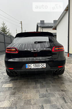 Porsche Macan  2018