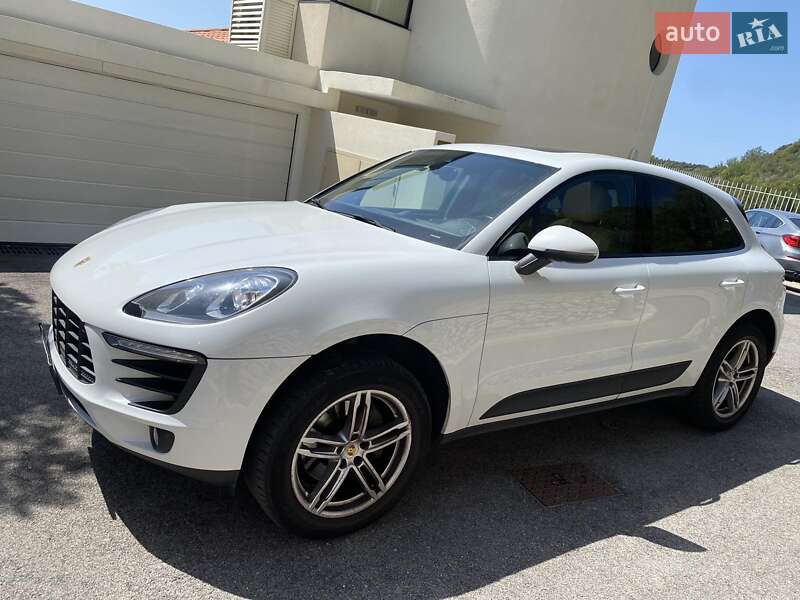 Легковые Porsche Macan