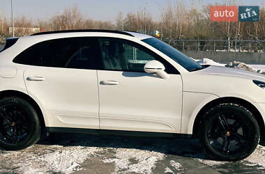 Porsche Macan  2017