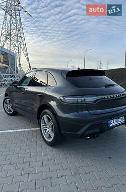Porsche Macan  2016