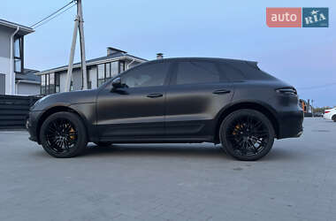 Porsche Macan  2016