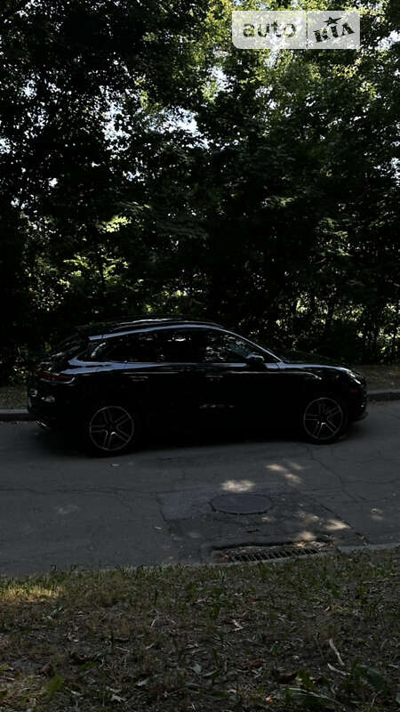 Внедорожник / Кроссовер Porsche Macan