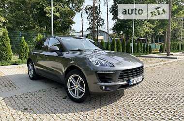 Porsche Macan  2017