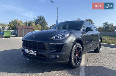 Porsche Macan  2016