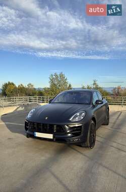 Porsche Macan  2016