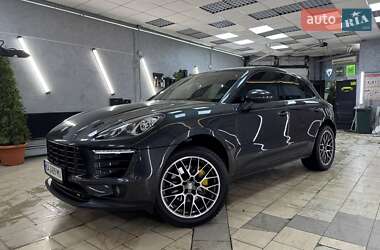 Porsche Macan  2016