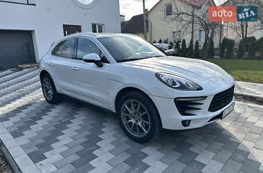 Porsche Macan  2016