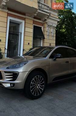Porsche Macan 2016