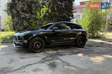Porsche Macan  2020