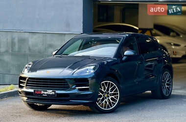 Porsche Macan  2020