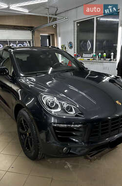 Porsche Macan  2016