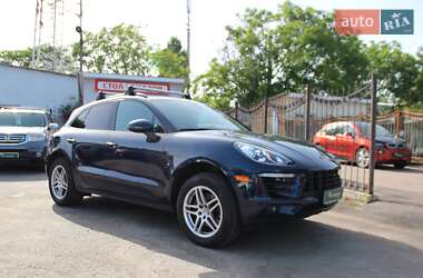 Porsche Macan  2017