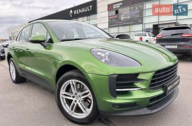Porsche Macan  2021